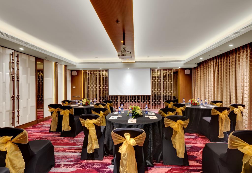 The Fern - Goregaon Bombay Exterior foto